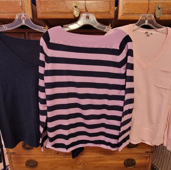 Gap sweater bundle - Picture 2 of 16